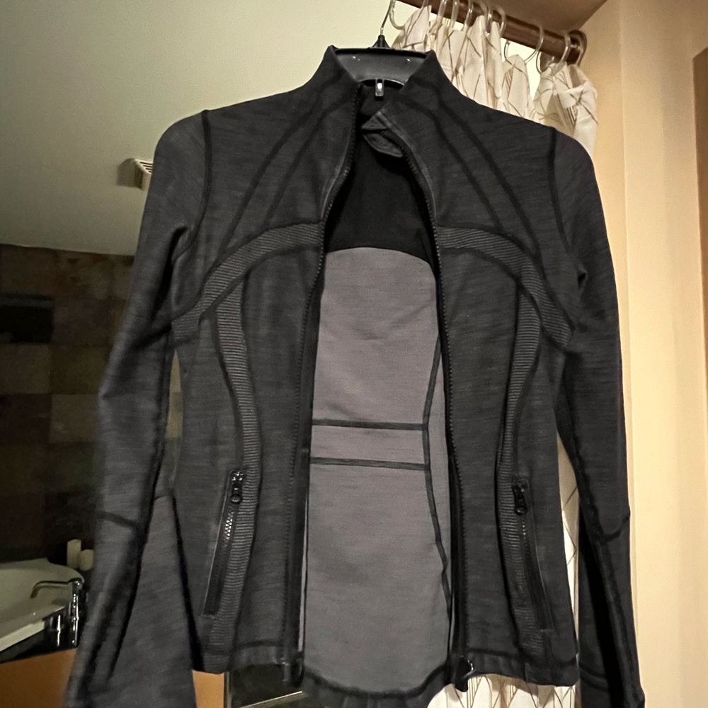 Lululemon define Jacket